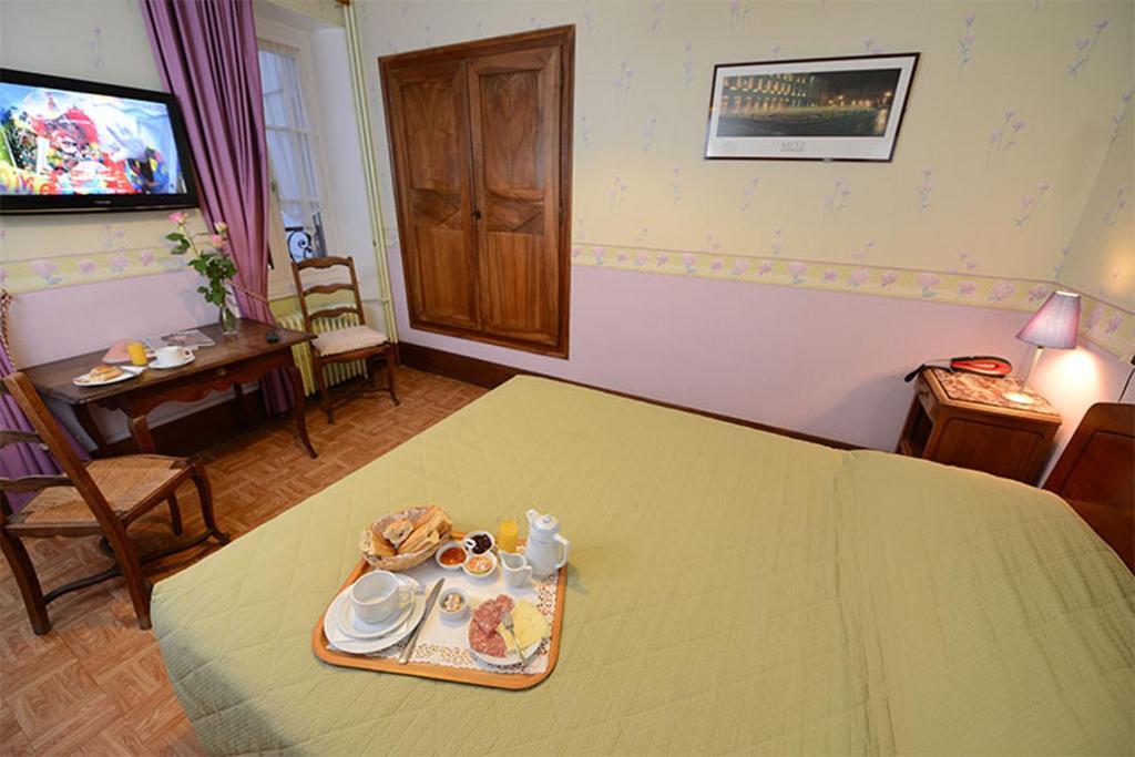 Hotel De La Ferte Шаньи Экстерьер фото